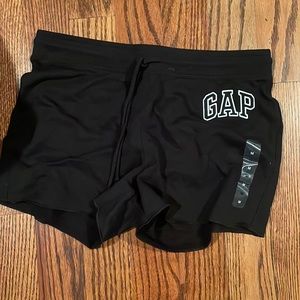 Gap size M never work black shorts